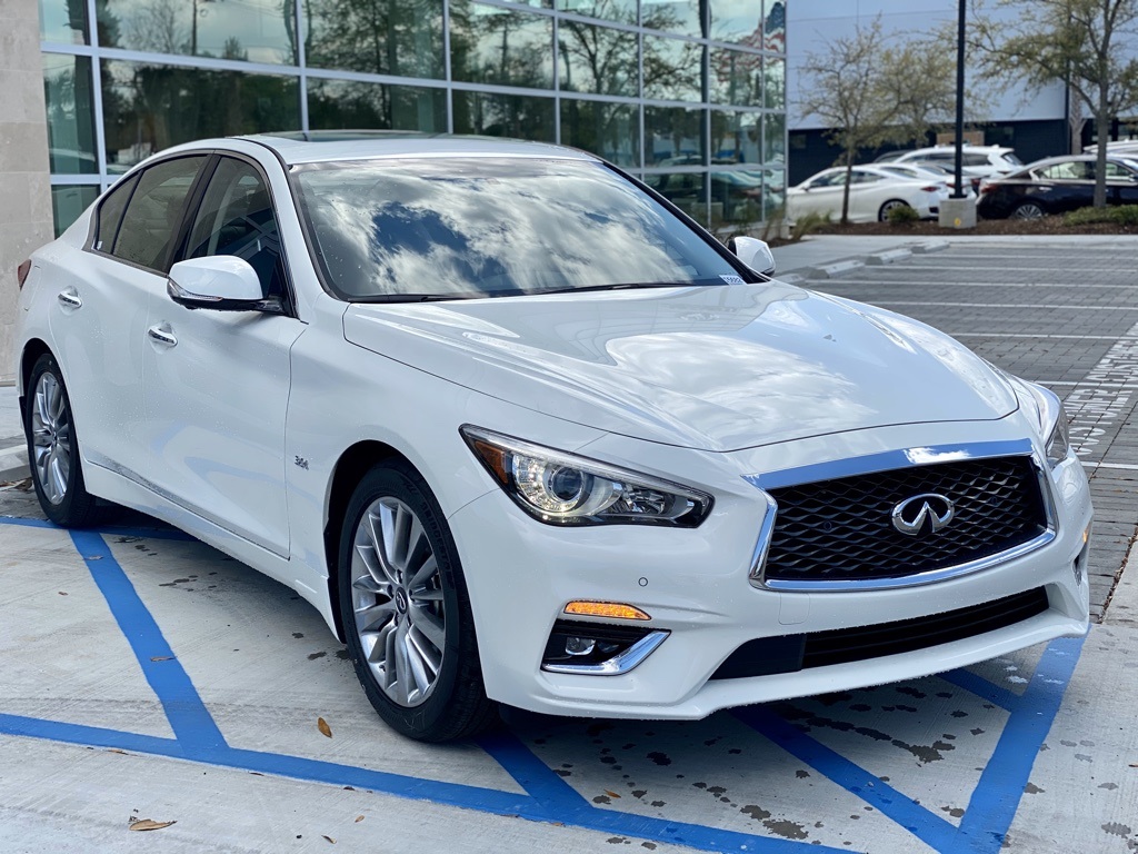 Infiniti q50 2020